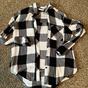 Black and white flannel, womens medium